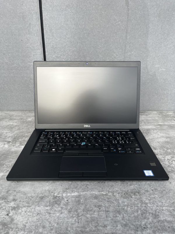 Latitude 7490