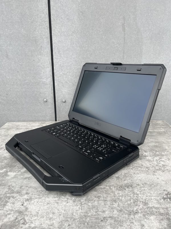 Latitude 5414 – Image 2