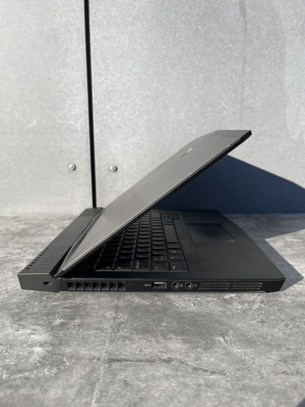 Alienware 13 R3 – Image 5