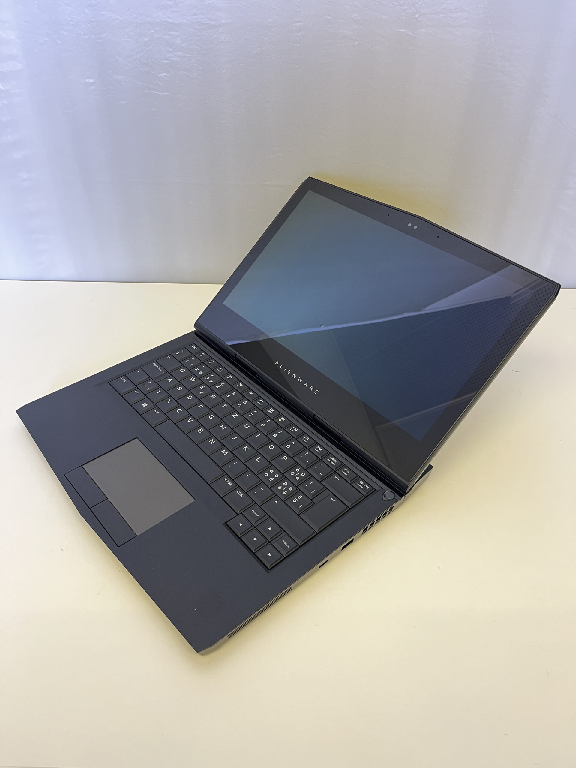 Alienware 13 R3 – Image 5